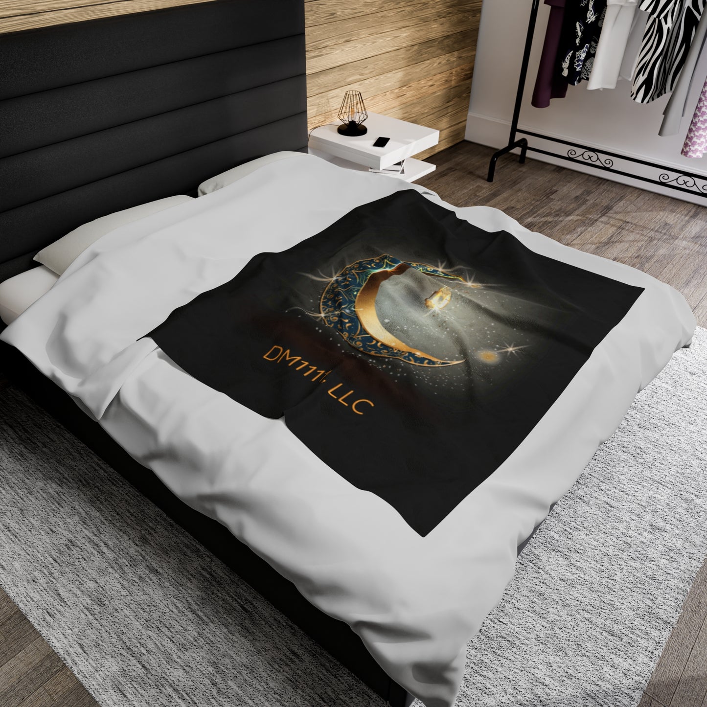 DM1111, LLC Crescent Moon Velveteen Plush Blanket